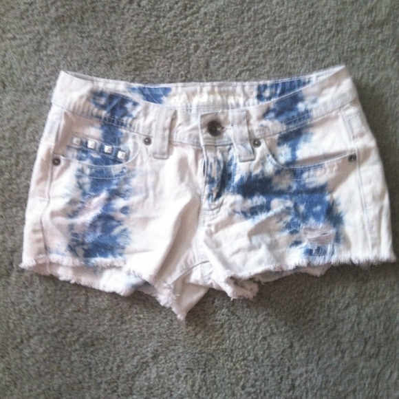 REDUCED Acid Wash Cutoff Shorts