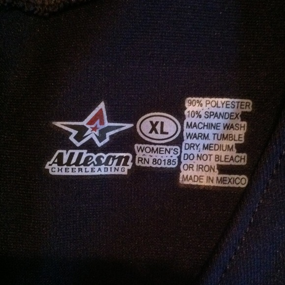 Cheerleading Crop Top - Picture 2 of 3