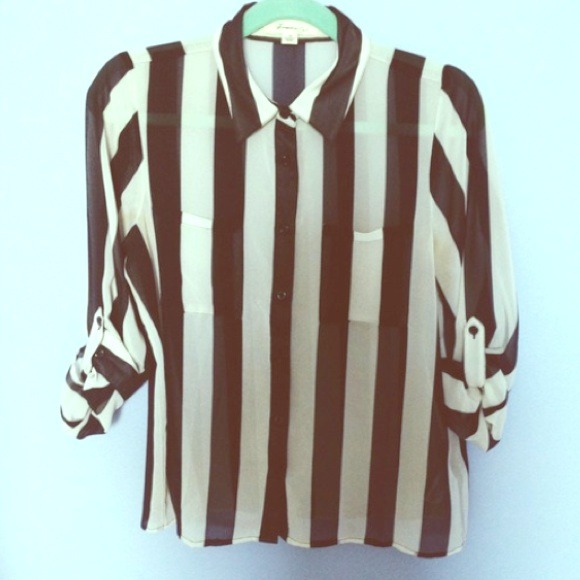 Forever 21 Tops - 🔴HOLD🔴Stripe Chiffon Top