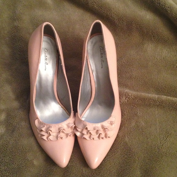 Nude ruffle pumps🌟reduced🌟