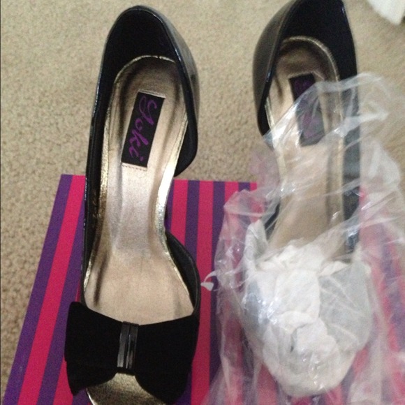 Black pumps Yoki Sarey black - Picture 3 of 4