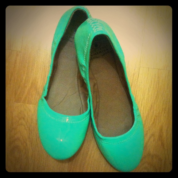 Lucky Brand Shoes - Lucky Brand slip ons