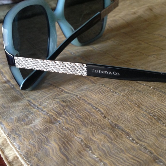 Tiffany&co metro square sunglasses