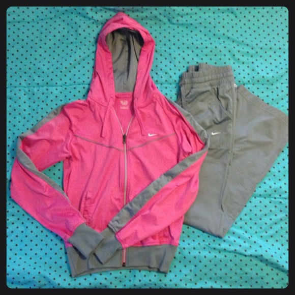 Nike Jogging Suit