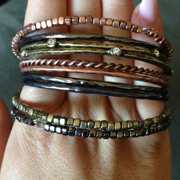 X SOLD IN BUNDLE X NWT* 10 bangle bracelets bundle - Picture 2 of 3