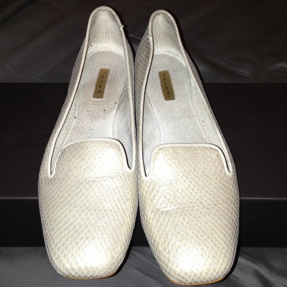 ✂Price Cut✂Gold Sparkly Tahari Flats