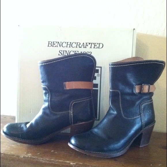 Carmen 8L Shortie Frye Boots