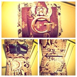 Guess wallet