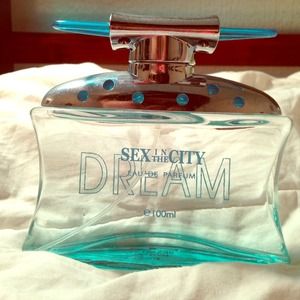 NEW PRICE!💲Sex In The City Perfume! Dream