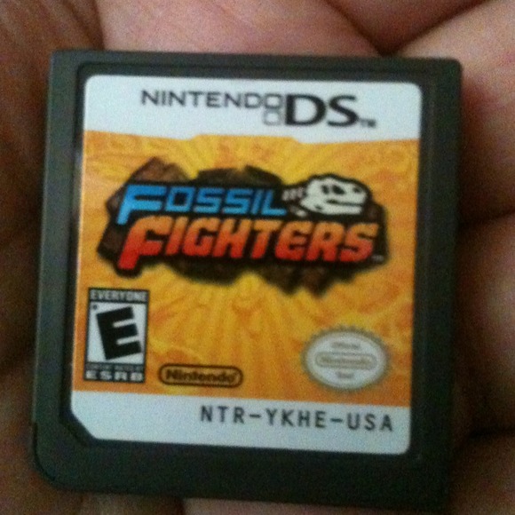 Nintendo ds Fossil Fighters game