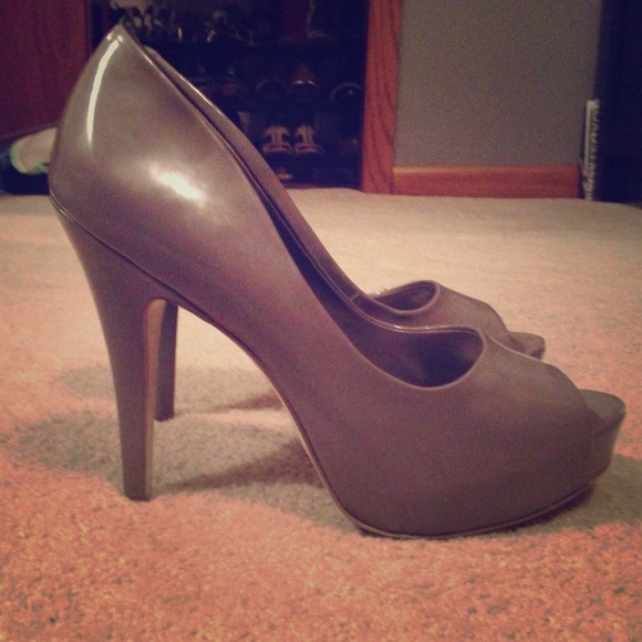 🚫Sold🚫Jessica Simpson Peep Toe Pumps