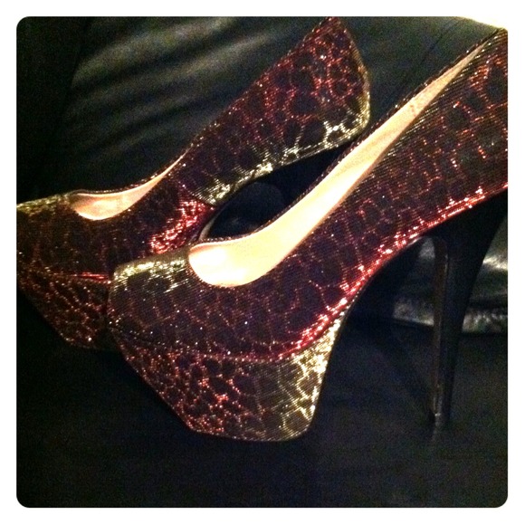 Chinese Laundry Platform heels