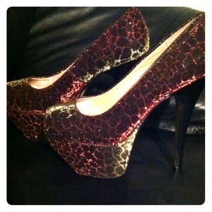 Chinese Laundry Platform heels