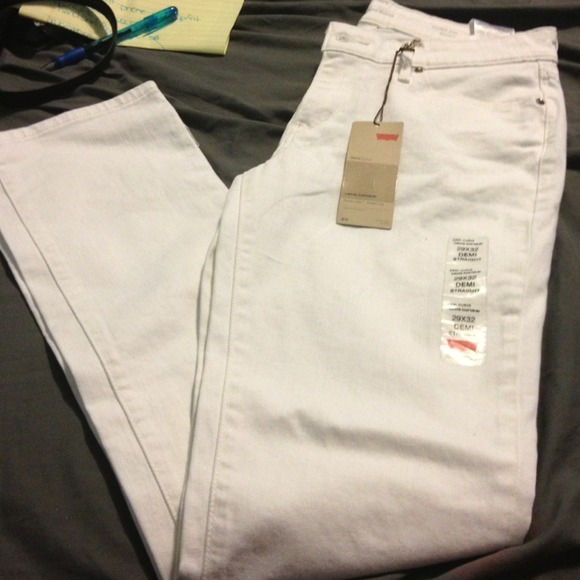 brand new white levi jeans