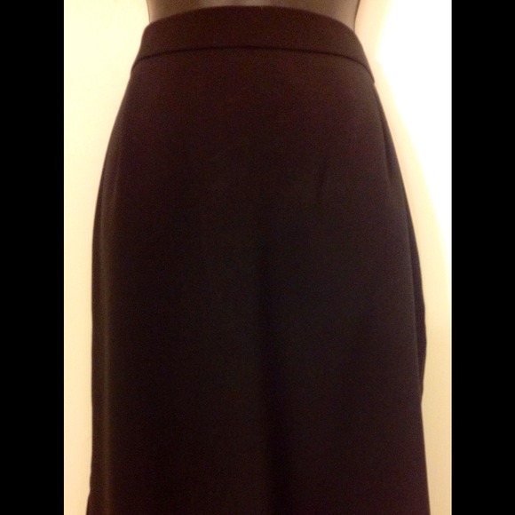 Skirt - Picture 2 of 3