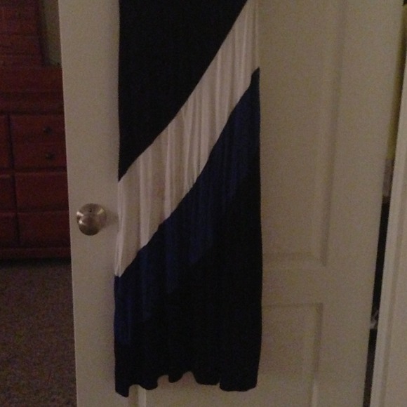 Hold - Picture 2 of 4
