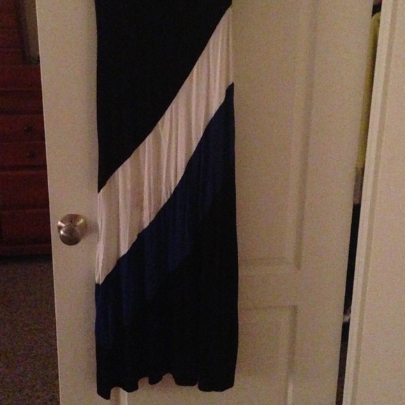 Hold - Picture 3 of 4