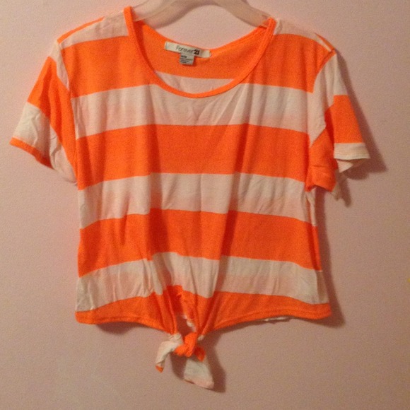 striped top tied in front