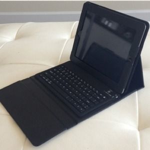 Black iPad Folio Case w/ Bluetooth Keyboard NWOT