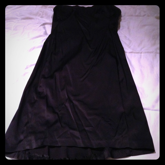 ♨Sexy, Fiery French Connection LBD ♨