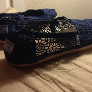 NEW PRICE❗⚠🚧!!TOMS 💙 Blue crochet 💕