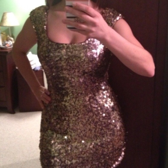 Gorgeous gold and light purple sequin dress Sz 4 - Picture 2 of 3