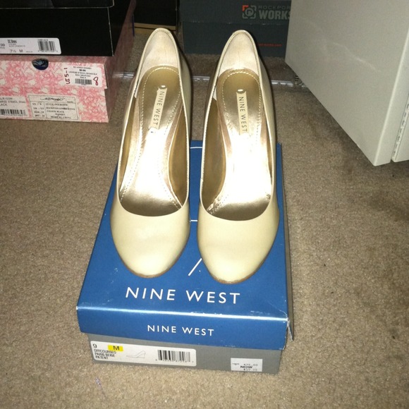 Wedge heels