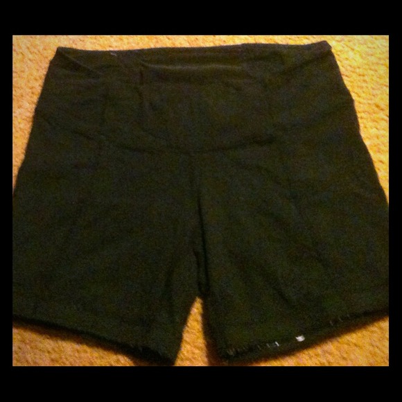 LULULEMON FAST TRACK COMPRESSION RUNNING SHORTS
