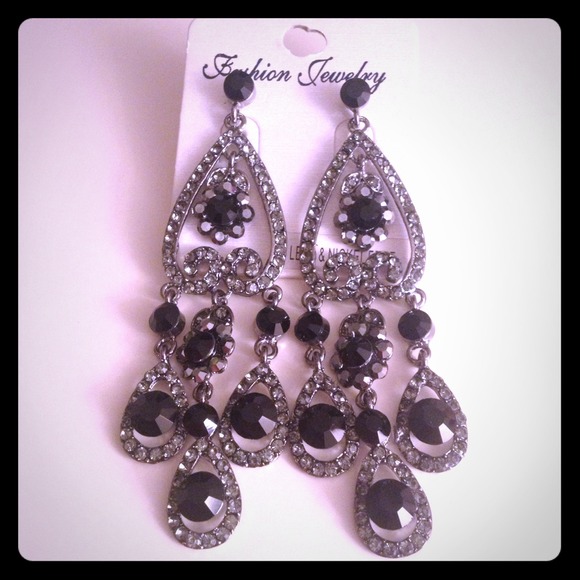Beautiful chandelier cocktail earrings.
