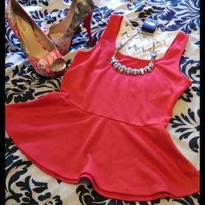❌🚫SOLD🚫❌Chevron Inset Peplum Top