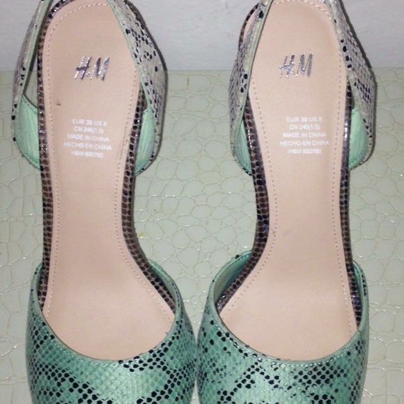 H&M Snakeskin Sandals - Picture 4 of 4