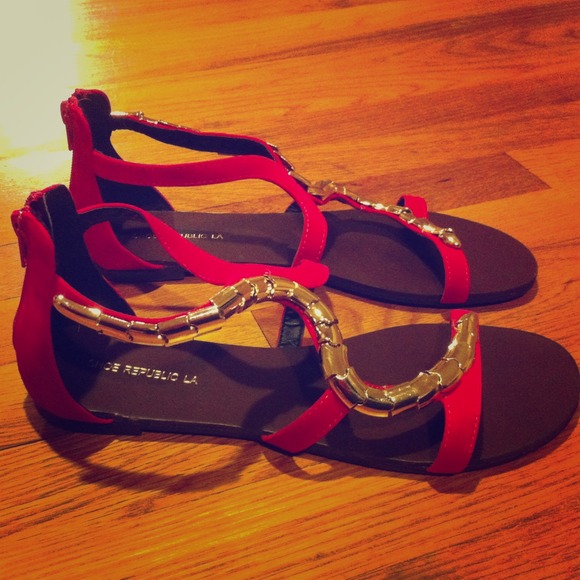 Shoe Republica Shoes - ❌SOLD❌Shoe Republica Snake Chain Sandals