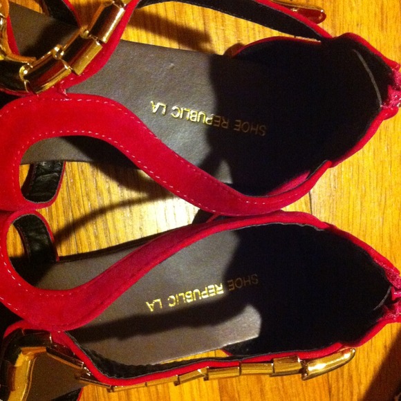 ❌SOLD❌Shoe Republica Snake Chain Sandals - Picture 4 of 4