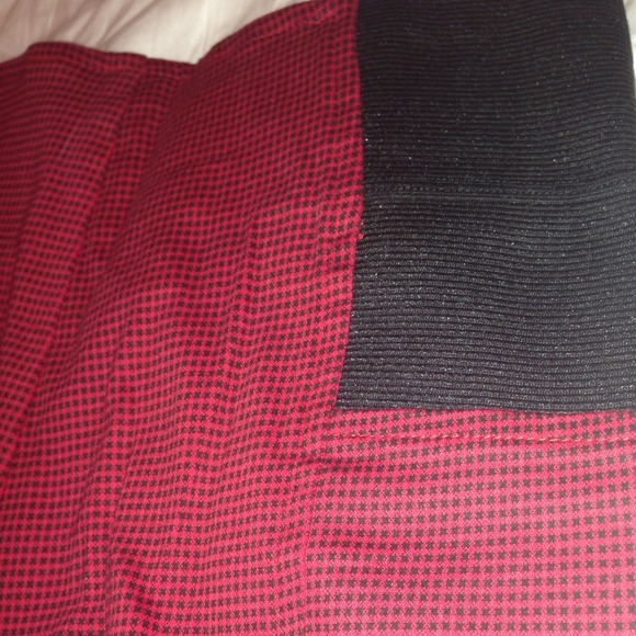 ❌SOLD❌ 🆕Red leggings - Picture 3 of 3