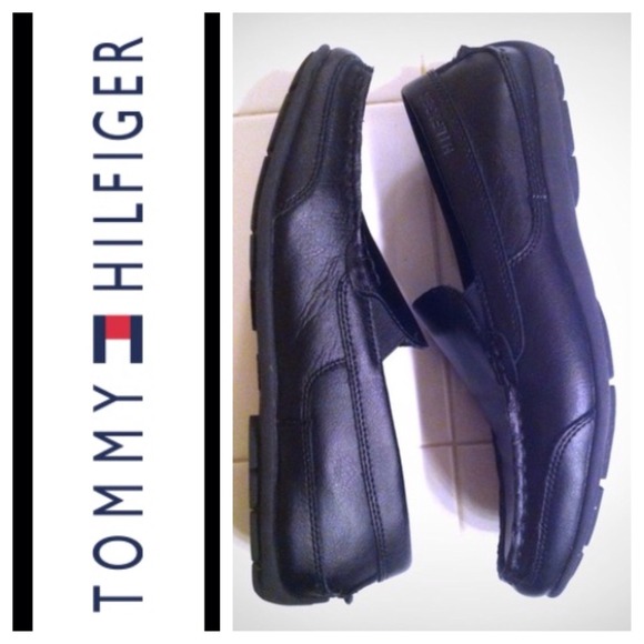 ⛔⛔SOLD⛔⛔Men's Tommy Hilfiger shoes sz 8.5