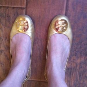 Cute gold Tory burch flats. RESERVED 🚫
