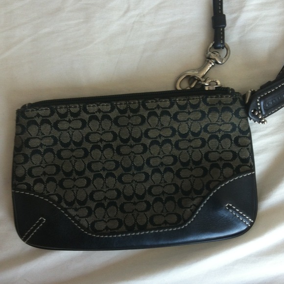 Coach Wristlet - Picture 2 of 2