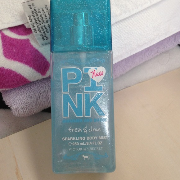 Victoria's Secret Sparkling body mist