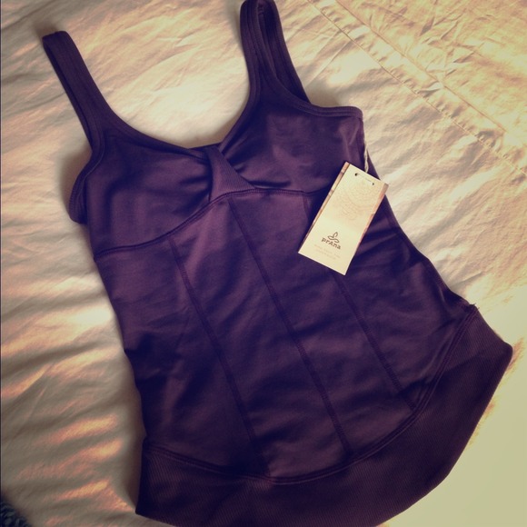 prAna yoga tank top! purple eggplant NWT