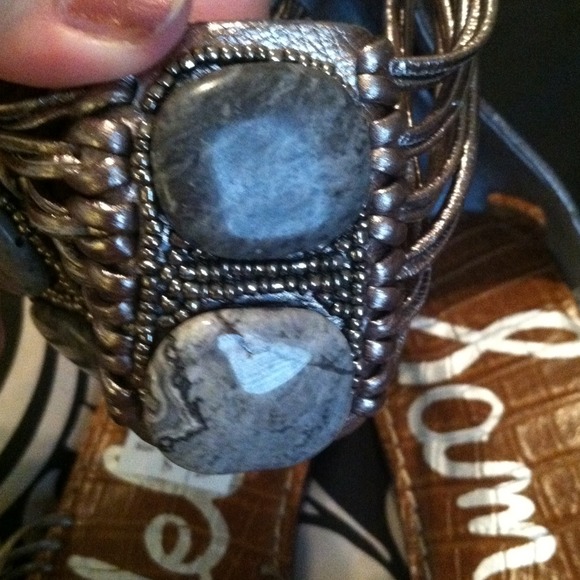 BRAND NEW SANDALS, NEVER BEEN WORN! - Picture 3 of 4