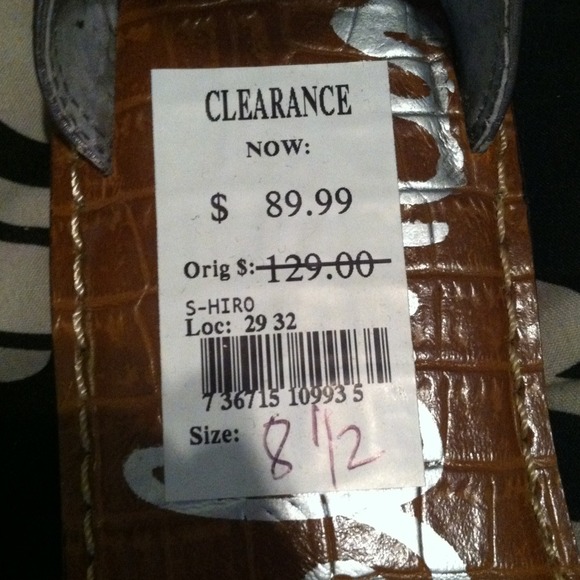 BRAND NEW SANDALS, NEVER BEEN WORN! - Picture 4 of 4