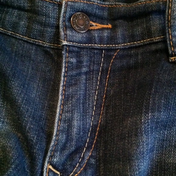 Medium wash jeans - Picture 2 of 3