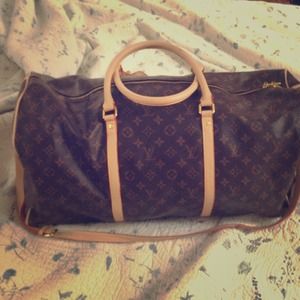 Louis Vuitton Duffle Bag ONLY USED ONCE