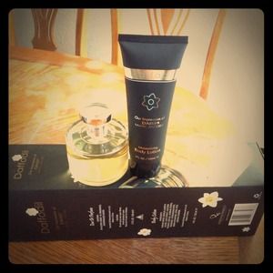 SOLD 💞Marc Jacobs perfume and lotion set💋