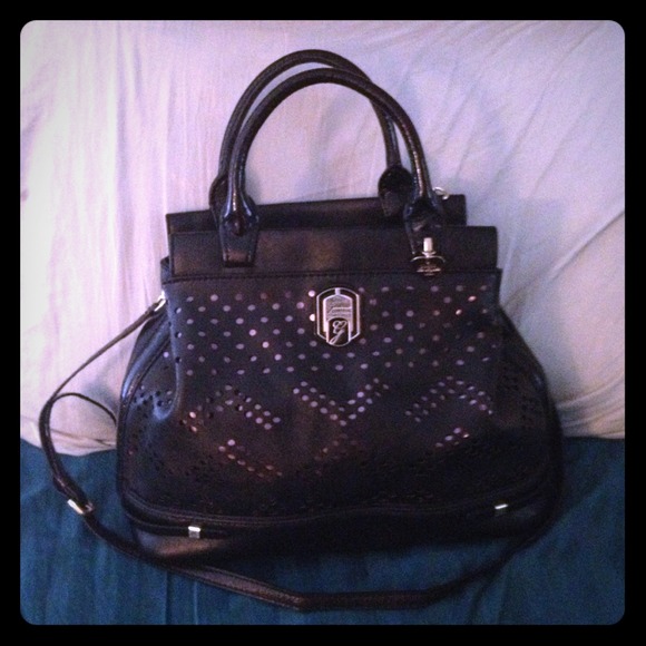 🎀🎀SOLD🎀🎀GUESS HANDBAG