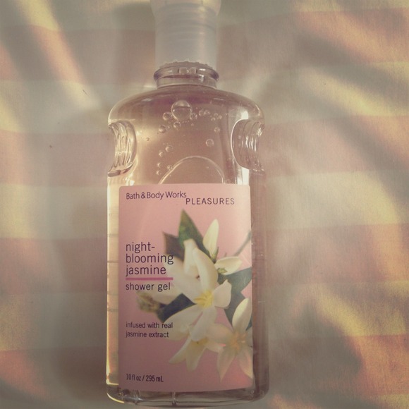 New Night Blooming Jasmine Shower Gel