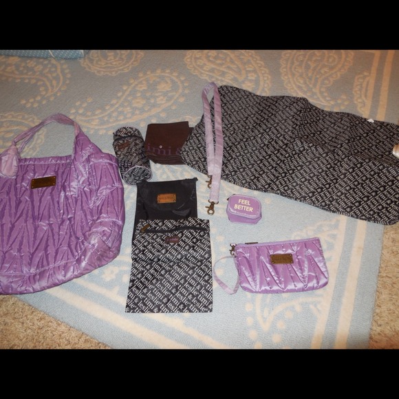 SOLD!!   Timi and Leslie diaper bag - Picture 2 of 4