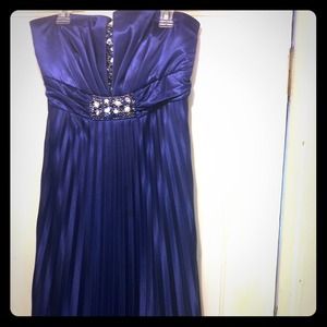 ✨HOLD FOR @s4r4hb3th✨ Blue Floor-Length Gown