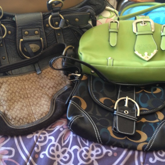 BUNDLE!!! All non authentic purses.