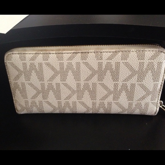 SOLD!!!! - Picture 3 of 4